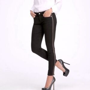*FREE w/ PURCHASE: BEBE FULL ZIP ICON SKINNY JEANS black